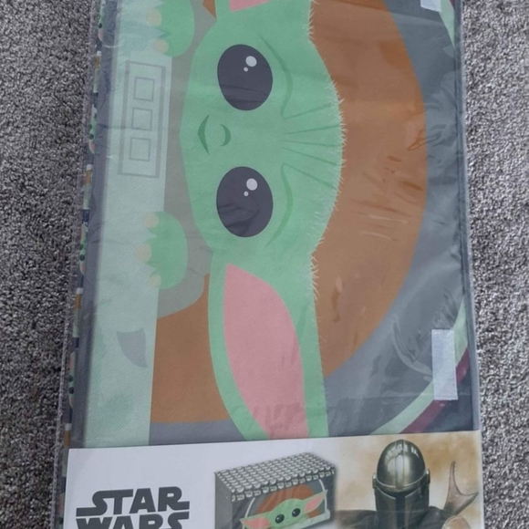 Brand new in packaging large mandalorian baby yoda storage bin/bench - Picture 3 of 6